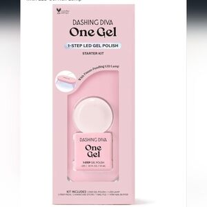 Dashing Diva One Gel Color Nail Polish Starter Kit in Aristocrat LED Lamp